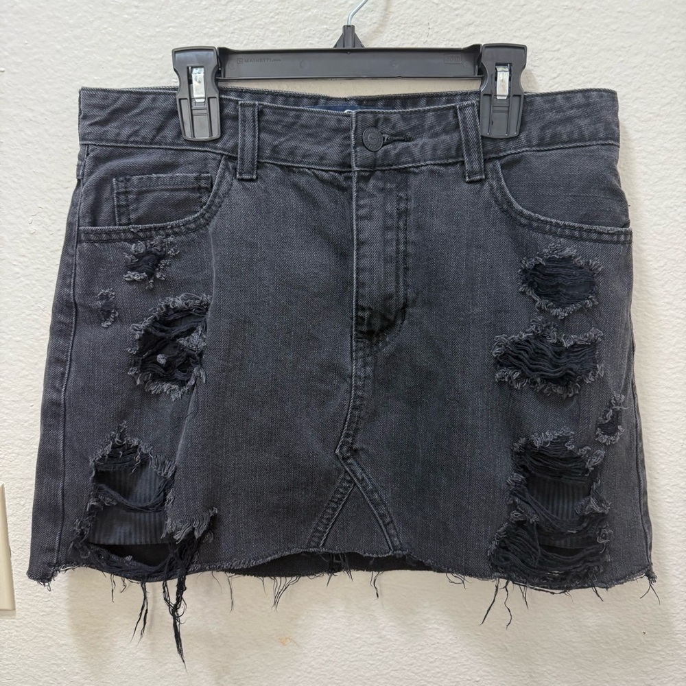 Hollister Black Distressed Denim Mini Skirt Y2K Grunge W28 high rise